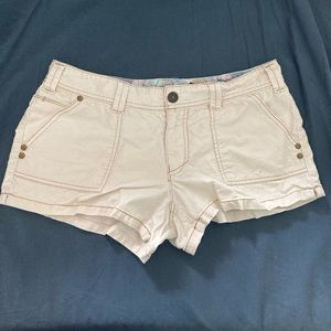 American Eagle women’s shorts size 8 white
